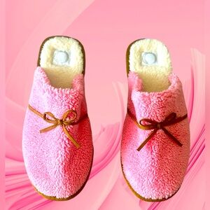 Pink bow slipper 🎀